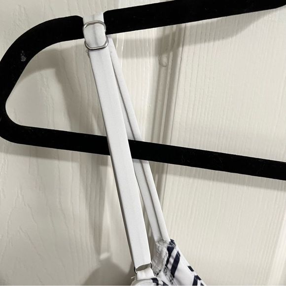 Nautica Stripe Swim top Xl - Picture 6 of 6